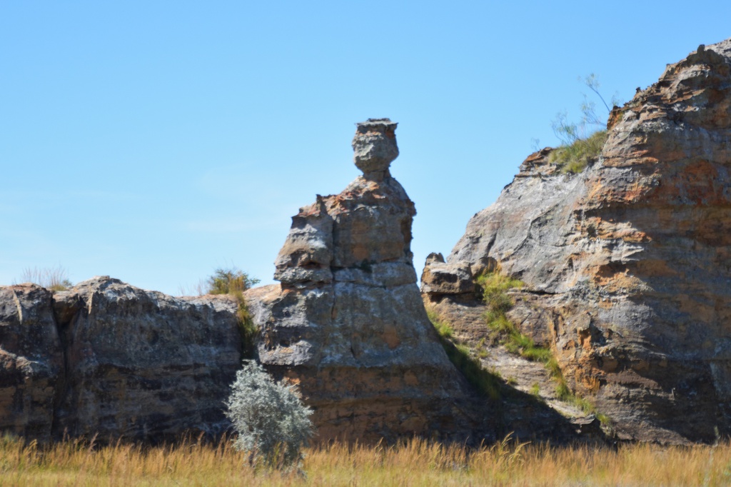 Adventure and Relaxation: Isalo & Beaches North of Tuléar